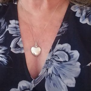 TIFFANY & CO VINTAGE SS PUFFED HEART NECKLACE